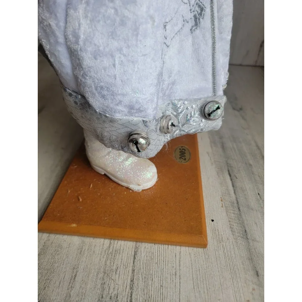 Marshall Fields vintage Santa father xmas silver Xmas Claus figure present tinse